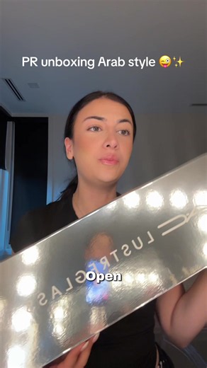 & the series CONTINUES 👄😎 #mac #prunboxing @M·A·C Cosmetics #arabtiktok
