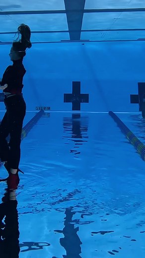 330K views · 10K reactions | Turn your phone UPSIDEDOWN to see real version  #underwater #moonwalk #heels #pool | kristimakusha | Facebook
