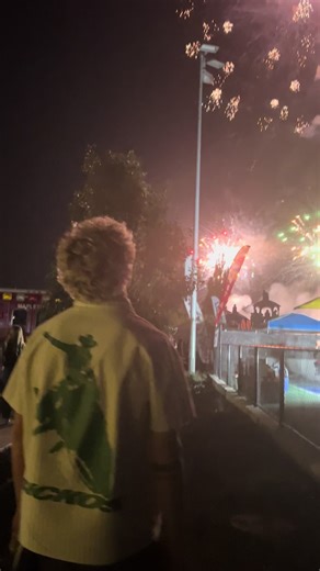 Damn I was mesmerized #fireworks #justinbeibercameinclutch #imh #summer