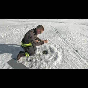 Hunting Big Pike on Sylvan Lake #fishing #hardwaterfishing #icefishing #movavi #sylvanlake
