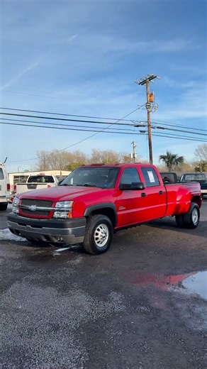 Only 83,000 miles on @cleetusmcfarland old dually! This thing is clean as a whistle and ready to go to work. Listed at only 29,995$. VA DLR 11464. Doesn’t include 299 processing fee. | Davis Auto Sales