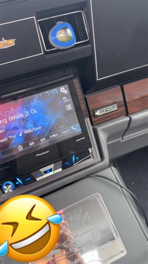 I’m thinking about leaving the Feds and start a singing career 🥴 and haters gonna hate 🙄 | Meme Sewell