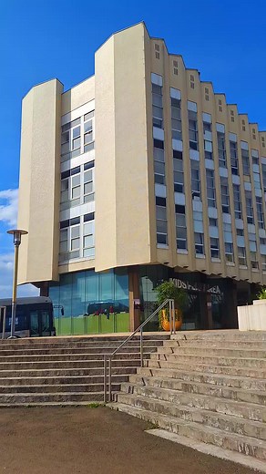 አዲስ አበባ ማዘጋጃ ቤት የአርቱሮ ሜዘዴሚ የአስፈላጊ እና አዳዲስ ኃይለስላሴ ህንጻ