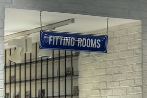 Fitting Room Peeping Tom Hits 2 Pasadena Stores