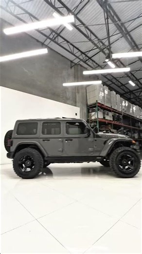Jeep wrangler Powertop in grey. 844820