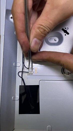 how to remove the LG TV backlight connector #tv #television #repair #conector #backlight #electronic
