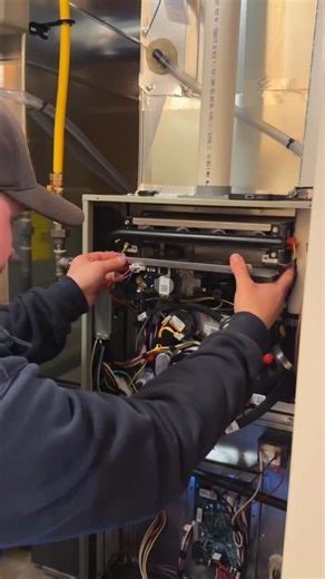 Most furnace breakdowns don’t happen out of nowhere. In many cases, the warning signs show up weeks or even months beforehand, but they’re easy to miss without regular maintenance 🛠️ Over time, small issues can quietly build up, including: 👉 Dust and debris buildup, often from dirty filters 👉 Worn or aging components 👉 Restricted airflow 👉 Minor performance issues that go unnoticed When a furnace is forced to work harder than it should, especially during cold weather, those small problems c