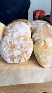 176K views · 636 reactions | Pitalka 1L ujë 2 lugë gjelle maja buke...