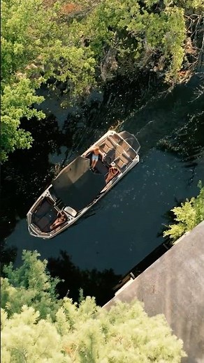 The Ultré ZX. Boat of the Year. Best in class. Best on the water.