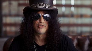 SLASH's Advice To Young Artists: 'Stick To The Music That You Really Love'