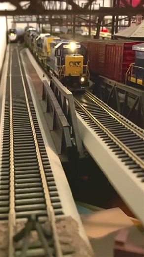 CSX GP40-2 4404 (HO Scale)