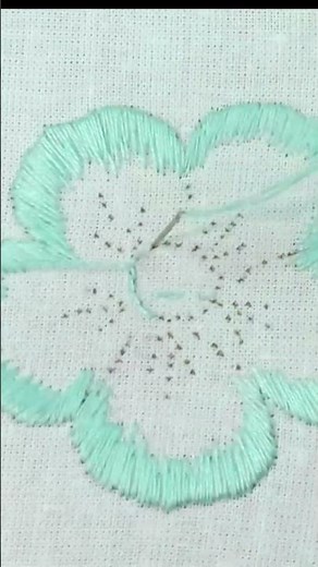 Elegant Satin Stitch: Creating a Simple Blue Flower
