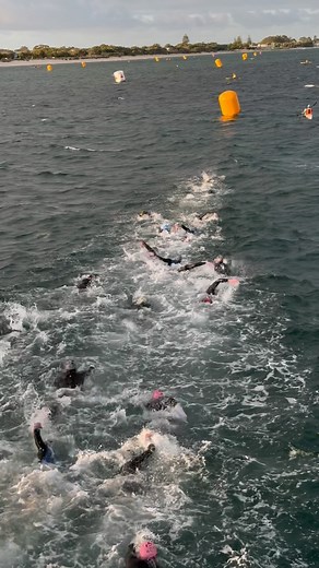 Our pro men swimming under the Busselton Jetty 🌊 🇦🇺 IRONMAN 70.3 Western Australia Asia-Pacific Championship 📺 Live Now & For Free | proseries.ironman.com, YouTube, Outside TV, DAZN, ZDF, L‘Equipe, iQIYI & more #IRONMANtri #IM703WA #IMProSeries | IRONMAN