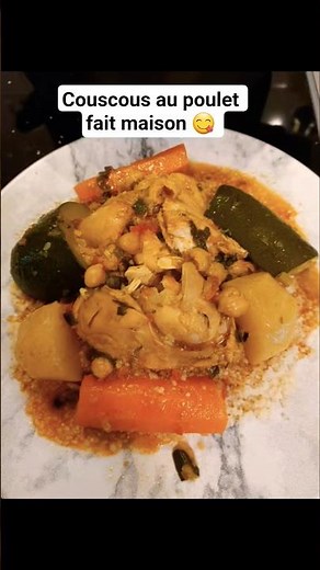 Couscous au poulet fait maison 😋 (recette traditionnelle et savoureuse)