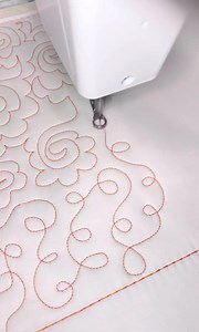 Free motion longarm quilting play > Hurricane prep. 😵‍💫🌀👎🏽 If you’re in Ian’s path stay safe! I have a few knitting and crochet projects ready to work on when the power goes out later this week. 🙏🏽💜 • Machine: Handi Quilter Moxie (aff link: https://amzn.to/3r2TmLc) • Hand guided quilting with Glide thread (https://craftygemini.com/shop/glide-thread-40wt-poly-for-free-motion-quilting/) | Crafty Gemini