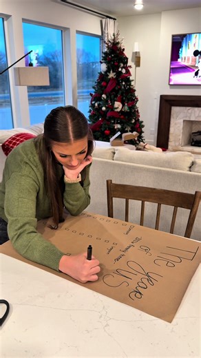 2026 will be the year of “We” instead of just “Me”. Once a week, we’re going to choose an activity; some small, some free, and some a little bigger, but all with one purpose in mind: being together. Month by month, I’ll schedule everything into our @Skylight Frame Calendar, because once it’s in there, it’s gold🌟 My only goal is to create memories we can one day look back on and say, “Remember when?” #SkylightPartner #familymemories #familytime #familygoals #sahm