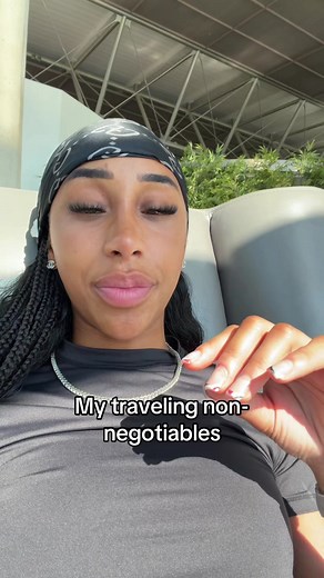 Traveling Non-Negotiables: Budget & Card Tips