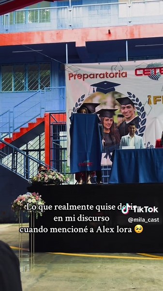 Tuve que decir que las piedras rodando se encuentran ❤️🤭#viral_video #entuparati #fyyyyyyyyyyyyyyyyyyy #graduation #discursodegraduacion #mejorpromedio🥇 #grad #graduacion