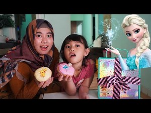 UNBOXING MAINAN LOL 🌟 - MAKAN DONAT KARAKTER FROZEN DAN POKEMON | Salsa and Family