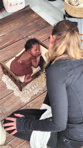 Capturing Newborn Magic: Behind the Scenes Tips