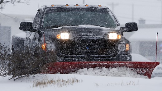 What to pack in a winter emergency kit for your vehicle