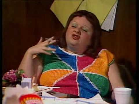 Fast Forward - 'Lynne Smoko'. Early 90's Australian comedy.