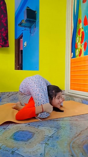 Anuska performing a triplefold with extreme ease and comfort @anuskayogini #contortion #flexibility #triplefold #backbend | Jennifer James Nolan