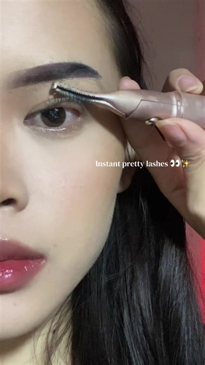 Achieve Perfect Curler Lashes with a Heated Curler