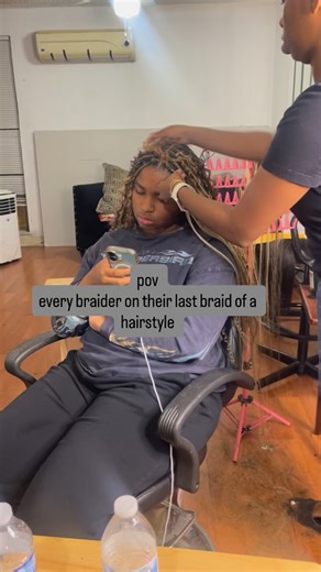 It’s something about getting to that last braid 😭🤦🏾‍♀️🫶🏾 idk if I’m thankful because I’m about to get paid or so I can lay down , but for sure I’m thankful 🥰 • • Only braiders understand this level of thankfulness #braidmemes #explore #trends | Tyler the braider