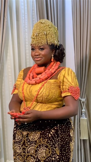 First traditional look paying homage to her mum’s Kalabari culture 😍😍 Wait for the Seki! 🙌🏾🙌🏾🙌🏾 She understood the assignment to the T 😍😍😍 | Port Harcourt Weddings