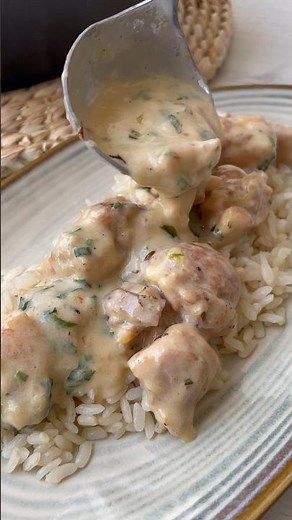 Chicken in fine herb sauce