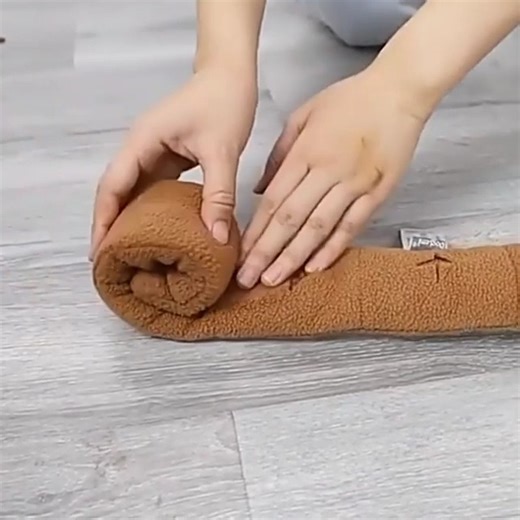 👉Shop At:-https://bit.ly/3OQgM1k Is your dog always begging for food? ✅Drive them crazy with the Waggfluence Dog Foraging Snuffle Mat. This mat is designed to keep dogs entertained and challenged with its hidden pockets of food. 👉Keeps dogs entertained and challenged 👉 Can be used with dry food, treats, or wet food 👉 Durable and easy to clean Buy Today!! Free Shipping Worldwide!! #dogs #waggfluence #waggle #petsafety #doglover #dogstoy #petparents #petsaccessories #pets #petshop #petsitter #