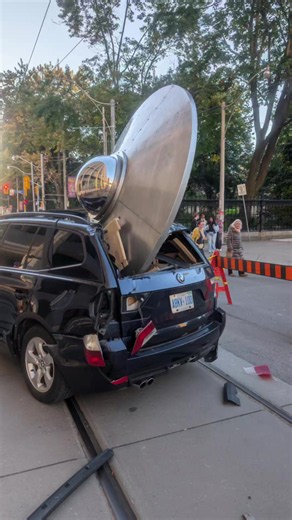 BREAKING NEWS, a UFO has crashed in downtown Toronto #ufo #toronto | toronto ufo