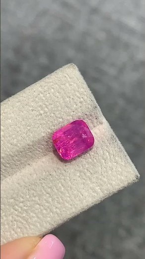 4 CTs Vivid pink spinel - amazing piece for any jewelry project $5970