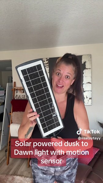 Solar powered desk to Dawn large light, set up two. They are motion, censored and come with a remote. They are waterproof, heat, proof, lightning proof they are a great security like to keep you and your family safe.!! #light #solar #solarlight #security #securitylight #dusk #dawn #motion #2pieceset