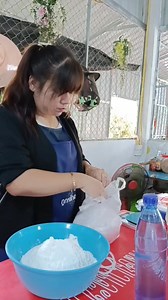 ผสมแป้งกล้วยทอดเหมือนเดิมจ้า🥰#แม่ค้ากล้วยทอด #คติสอนใจ #วัยรุ่นสร้างตัว #คลิปดูเพลินๆชิวๆ #แม่ค้ากล้วยทอด🍌🍌 | กับข้าวใกล้บ้าน