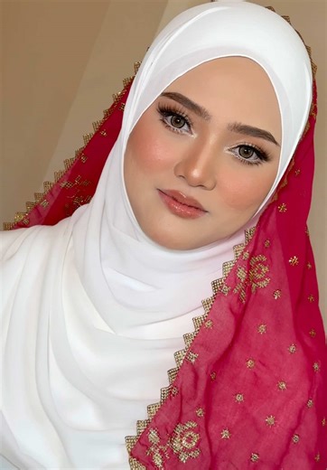 Yasmin's Stunning Wedding Makeup by Zie