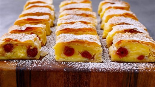 Phyllo Custard Cherry Rolls: the Recipe for a Crunchy, Creamy and Delicious Dessert!