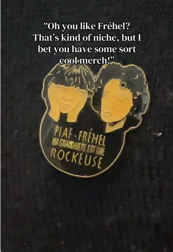 Omg please ignore my chipped nail polish😭!! On everyone’s soul I WILL be getting a cd of her music some day🥹 ────୨ৎ──── #fyp #frehel #chansonrealiste #chansonfrancaise #edithpiaf