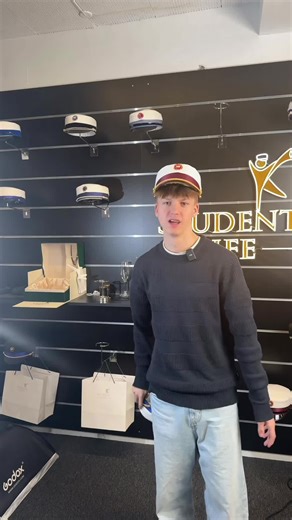 Vælg rigtigt første gang #student2026 #studentlifedk #studenterhuer #student #dinhuedinstil