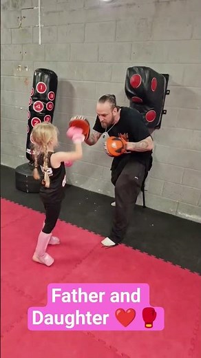 How I teach combat and confidence to Kids! father and daughter padwork #boxing #kickboxing #love