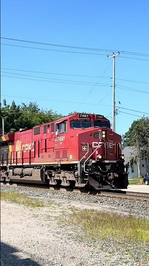 Here’s CPKC 3-100 rolling through Alliston Ontario with 7491 leading #train #cpkc #railway