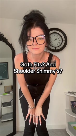 Goth Fashion Tips and Shoulder Shimmy Techniques