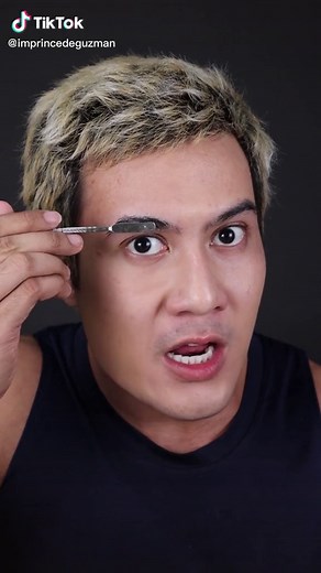 Transforming to Pennywise! Which character should we do next for our #HalloweenNeverEnds series? #TiktokHalloween #Pennywise #tiktokhalloween2022 #learnitontiktok