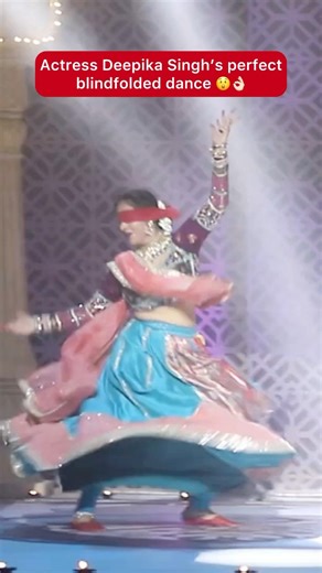 #deepikasingh nails a blindfolded dance to perfection 🤩🤩 #filmykalakar