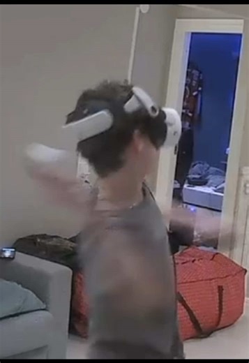 Don't play VR without wrist strap #onward #fyp #foryou #foryoupagе #Vr | vr strap