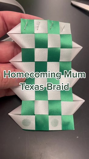 How to Make a Texas Braid Homecoming Mum Ribbon Pattern