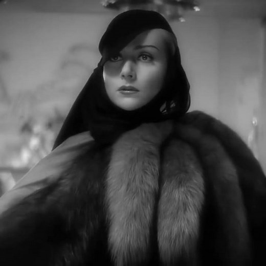 The Princess Comes Across (1936) - Fur Fashion Edit - FurGlamor.com #furcoat #furfashion #sablefur