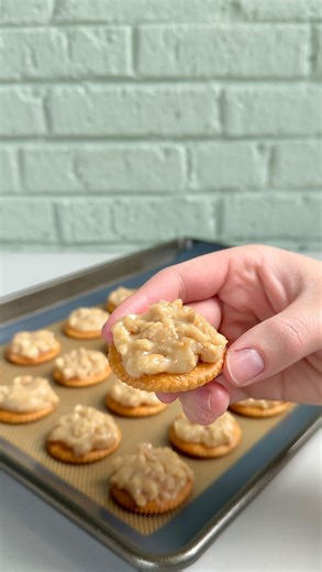 Sophie Knauer | Dangthatssweet | Dandy-Do Cookies are no-bake treats made with buttery Ritz crackers and topped with a rich caramel peanut topping that delivers the perfect... | Instagram