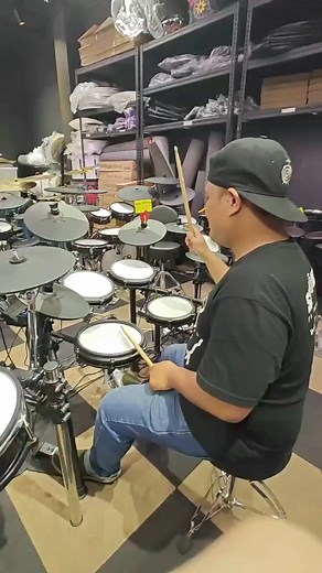 3.3K views · 54 reactions | Alesis Nitro Max Drum and Sudoku Lucas 8s Gen2 review. | BURGERCIS MUSIC | Facebook
